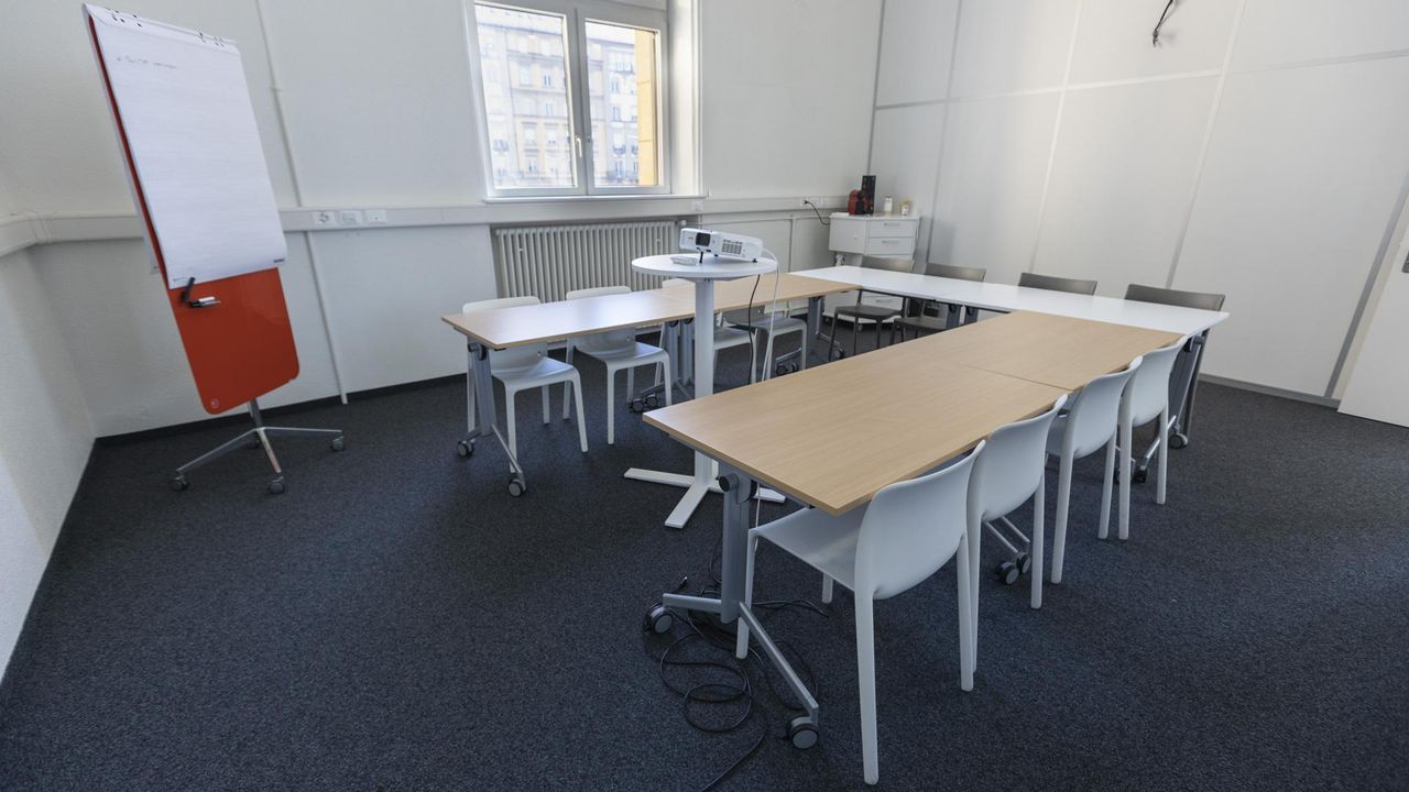 Rent Coworking Neuchâtel Place de travail Neuchâtel Spacebase