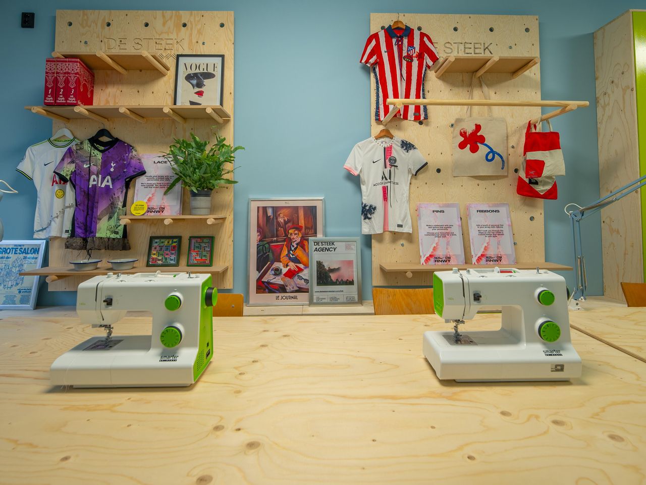 Amsterdam  Unusual venue The Blue Room 84H image 4