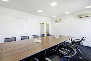 London Creative Meeting Außergewöhnliche Locations Boardroom image 3