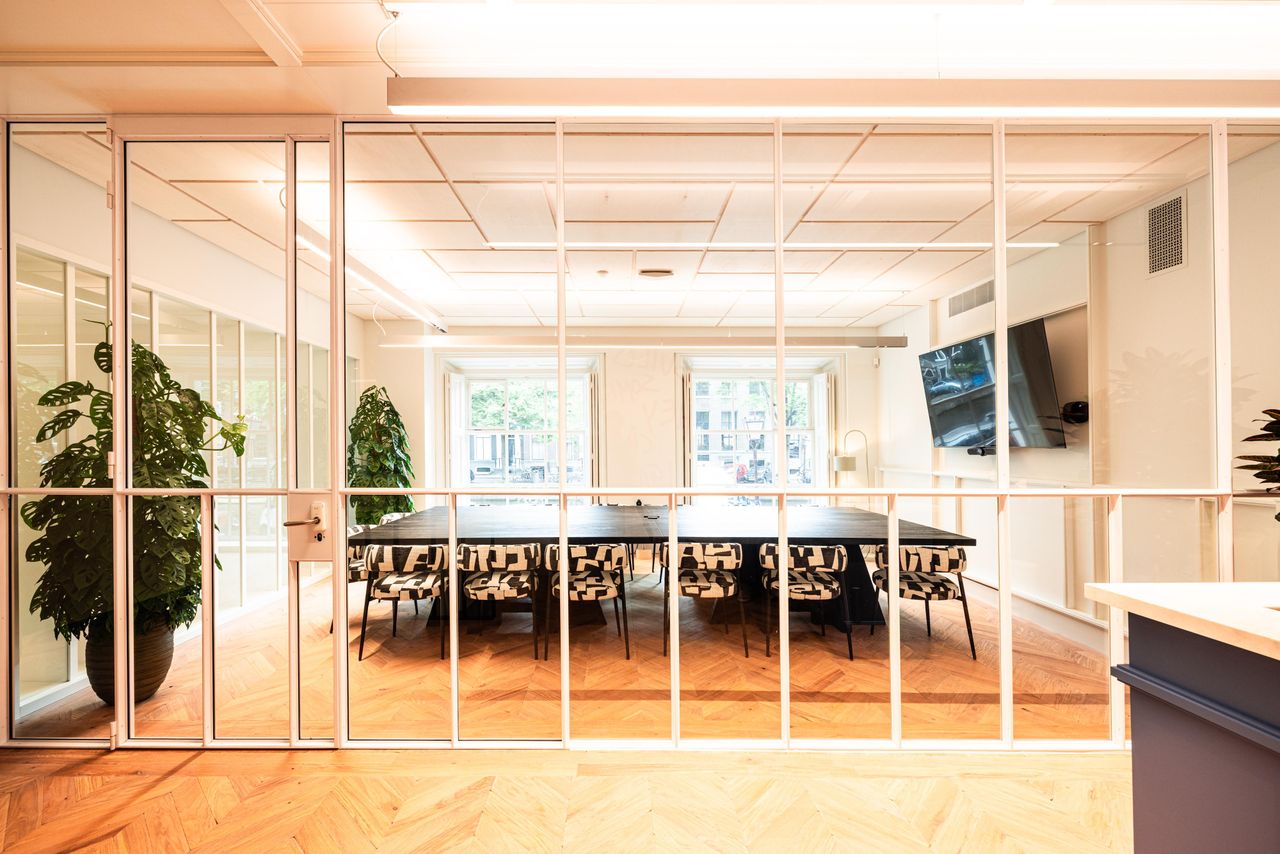 Amsterdam   EMS Boardroom image 2
