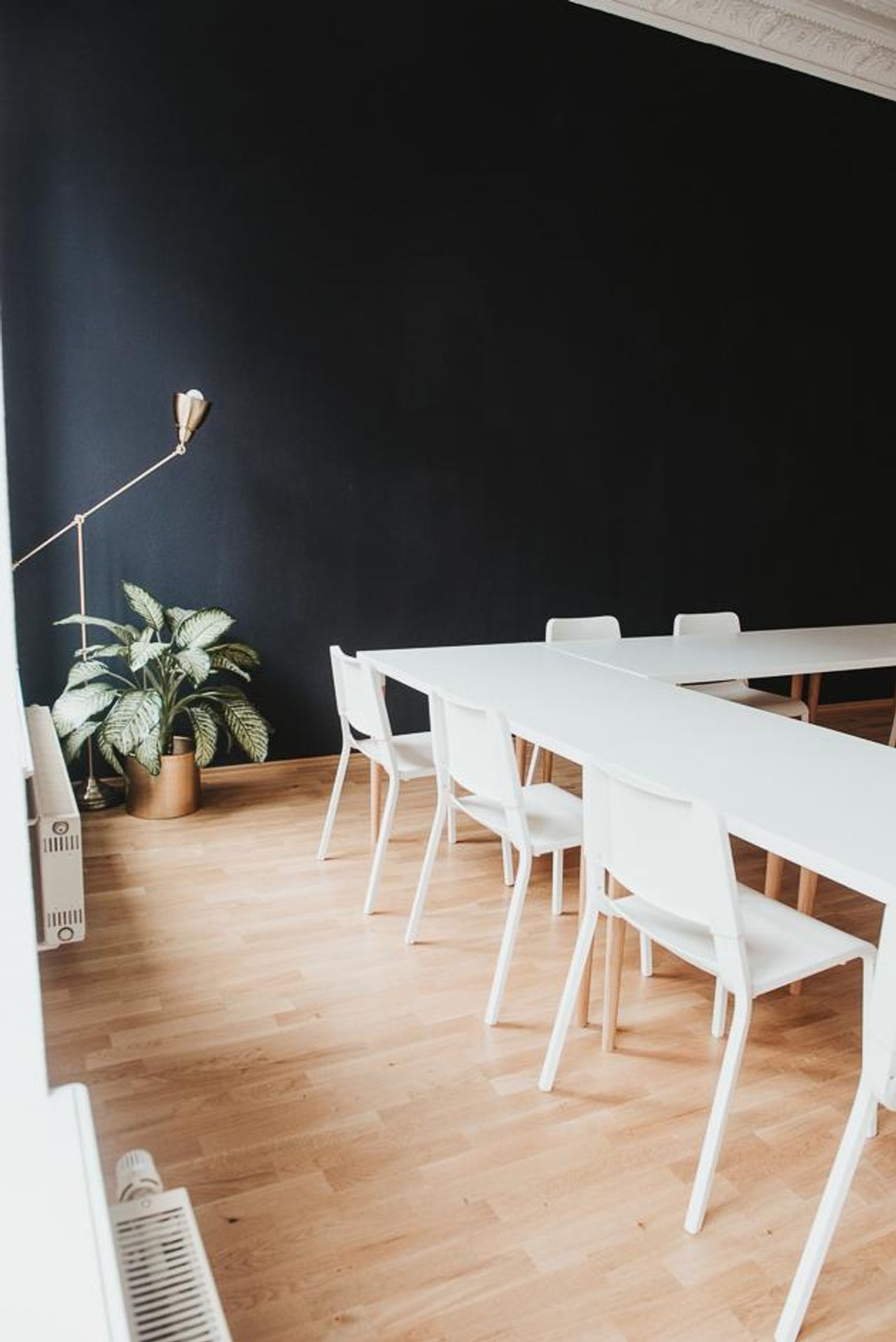 Leipzig Kreatives Meeting Boardrooms Creative Space 1 – Black Beauty Room image 8