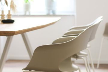 Munich Mobiles Arbeiten Office desk Vollausgestatteter, klimatisierter Schreibtisch im H26 (Desk 2) image 15