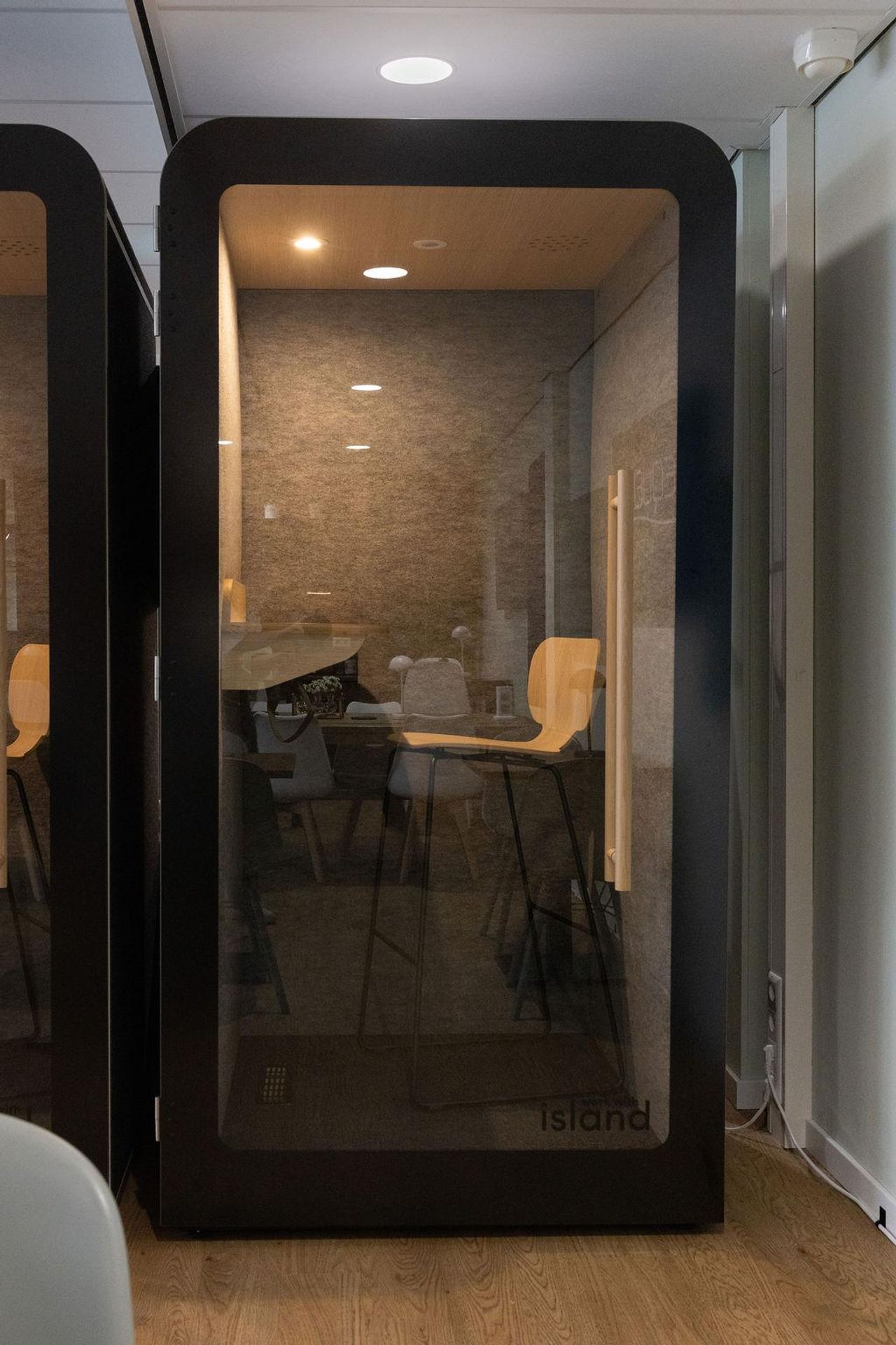 Rijswijk   Quiet Desk - Coffee - Phone Booths - Meeting Rooms image 2