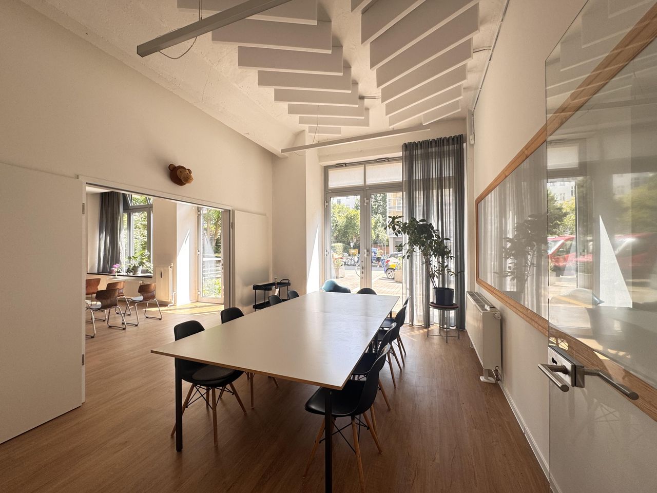 Berlin Kreatives Meeting Coworking spaces Meetingraum image 1