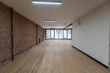 New York  Loft 4th Floor Warehouse image 2