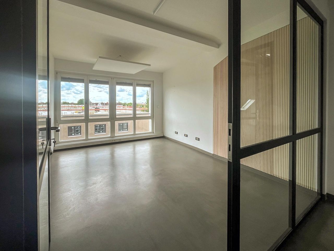 Berlin Mobile Working Eventlocations The Attic - Top Floor Event Venue in Neukölln image 4