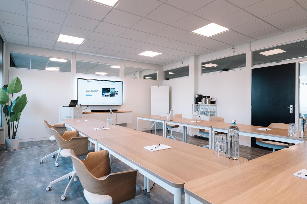 Hoogeveen Offsite meeting Business center Echtense kamer image 3