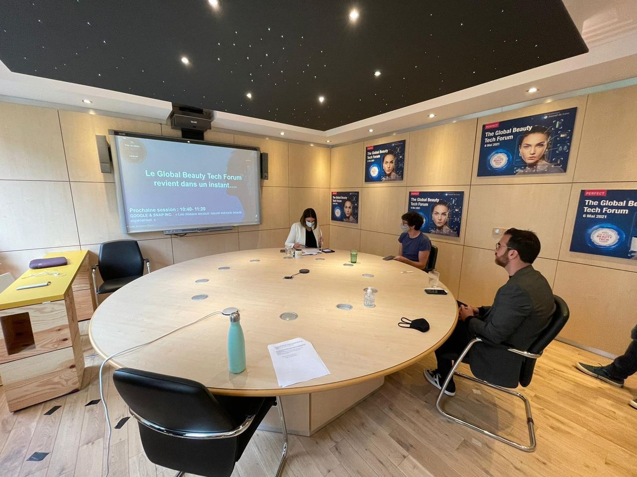 Paris Réunion hors site Meeting room Salle de réunion Moon image 4