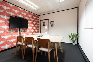 London Client Meeting Meeting room Blanche image 2