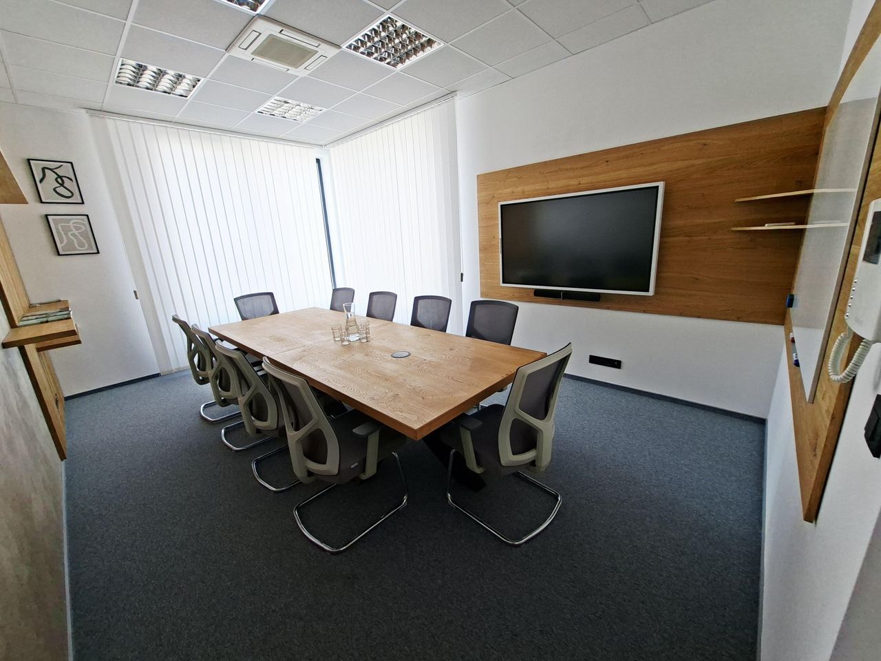 Rest of the World  Meeting room D5Meeting room for 10 people image 5