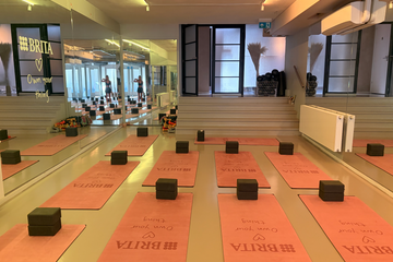 Amsterdam Studio YOGI Main Studio Room image 7