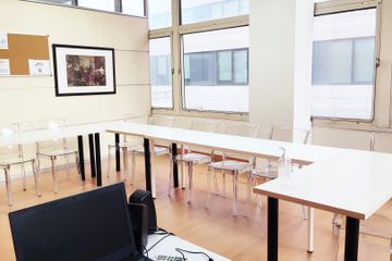 Rest of the World Client Meeting Meeting rooms Velázquez image 1