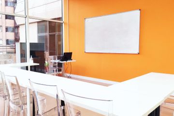 Rest of the World Client Meeting Meeting rooms Velázquez image 2