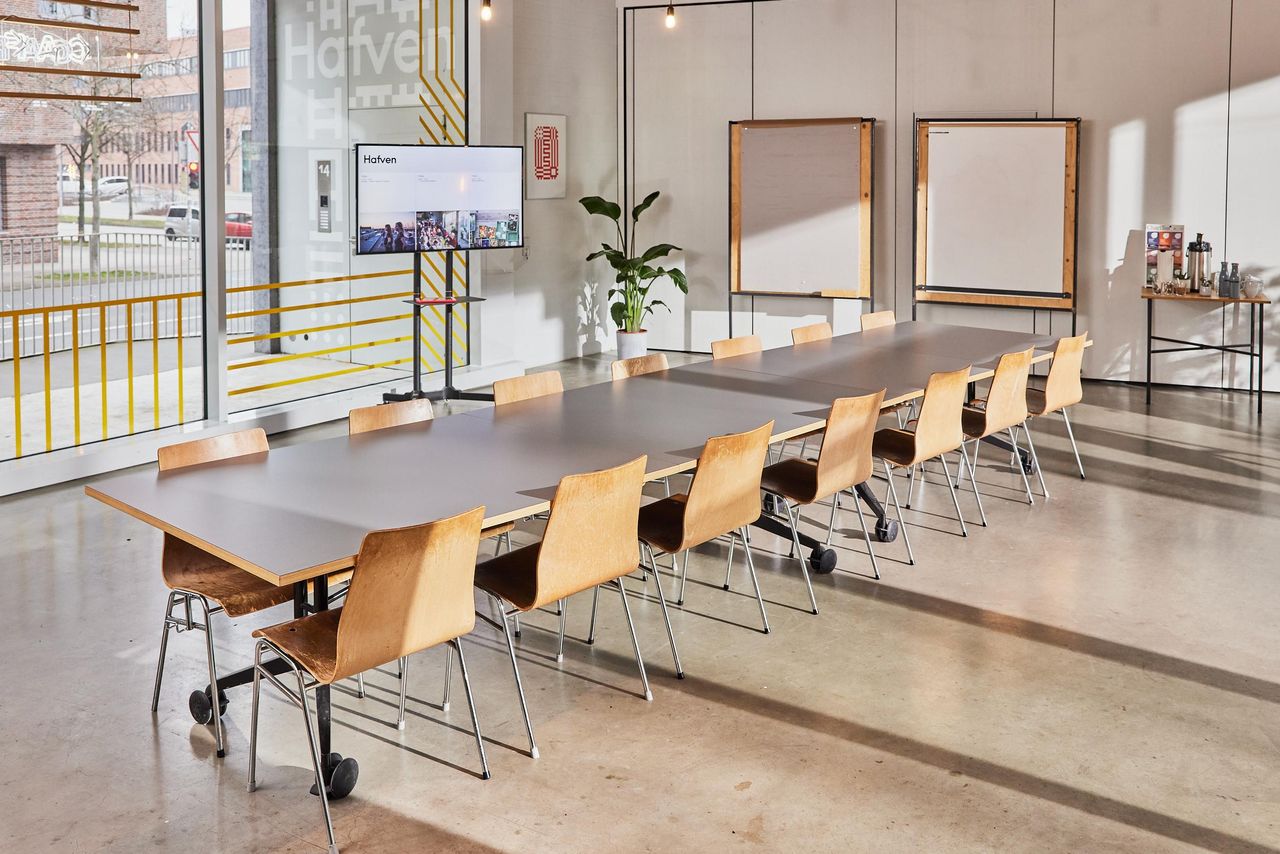 Hanover Kreatives Meeting Boardroom Event Space image 8