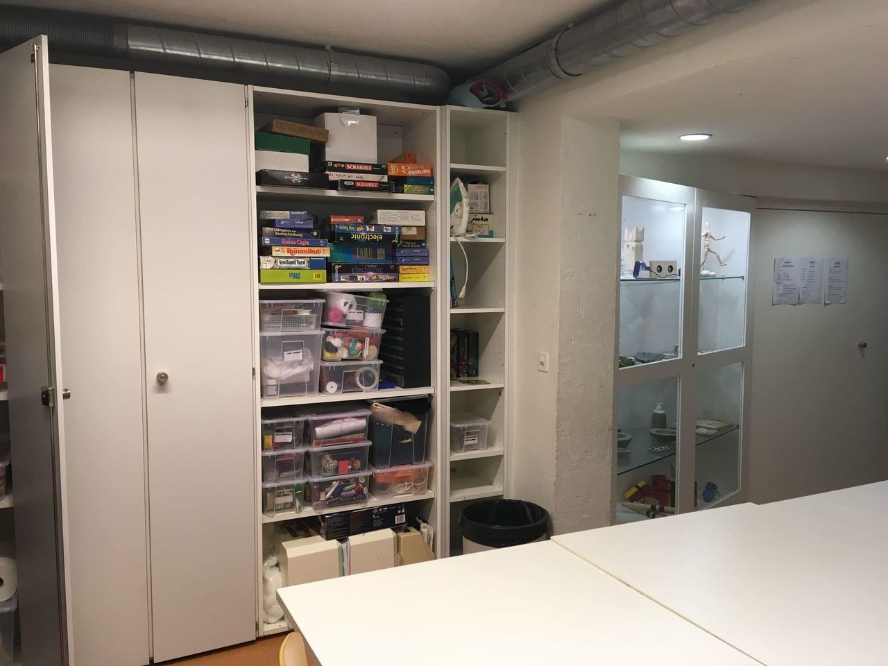 Zürich Kundengespräch  Bastelraum image 2