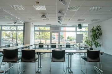 Berlin Offsite-Meeting Meeting room Spreeblick image 15