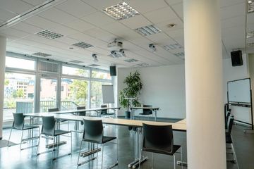 Berlin Offsite Meeting Meeting room Spreeblick image 20