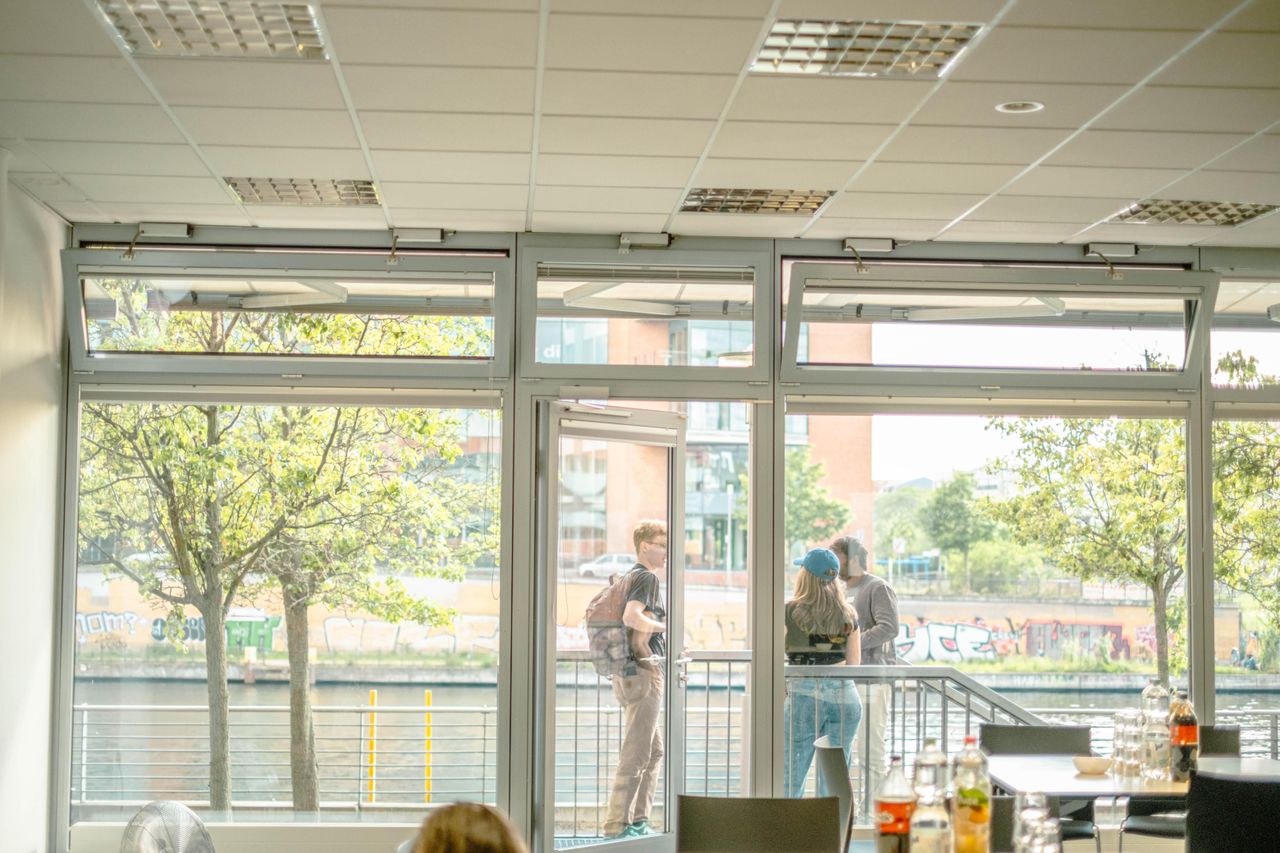 Berlin Offsite-Meeting Meeting room Spreeblick image 18