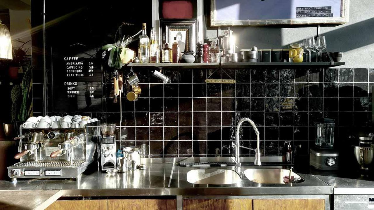 Berlin Workshop Filmstudio IKONIC STUDIO - Craftspace image 9