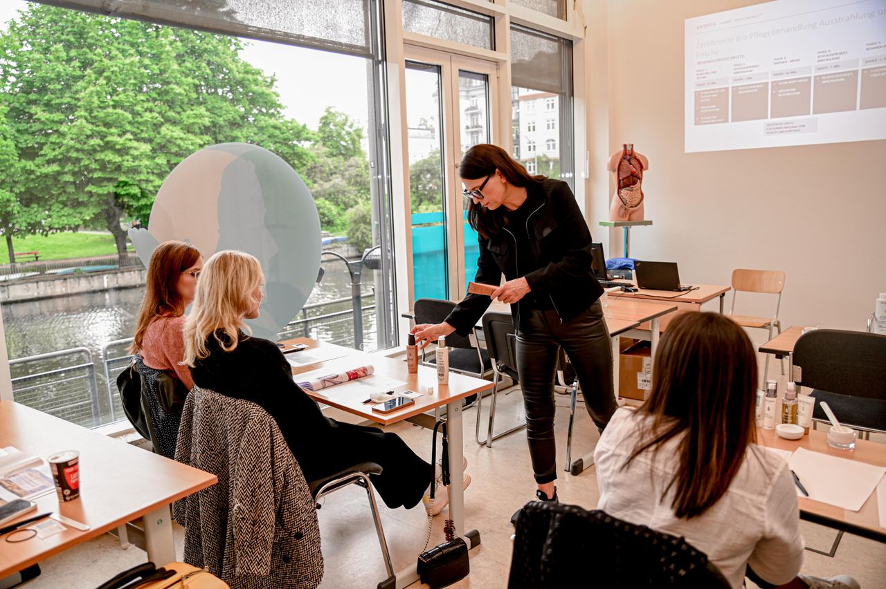 Hamburg  Training room T1 image 0