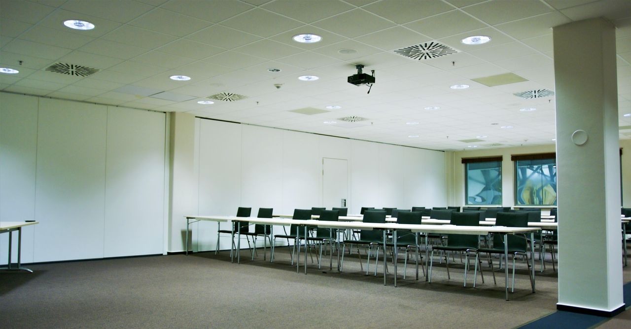 Rest der Welt Offsite Meeting Veranstaltungsraum Wildspitze image 1