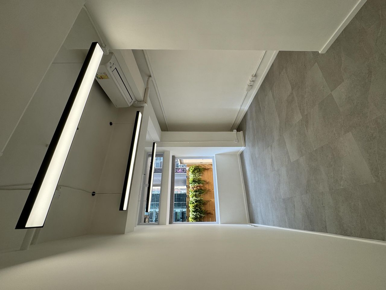 Hong Kong  Coworking spaces PRIVATE OFFICE IN MONG KOK (ROOM C) image 0