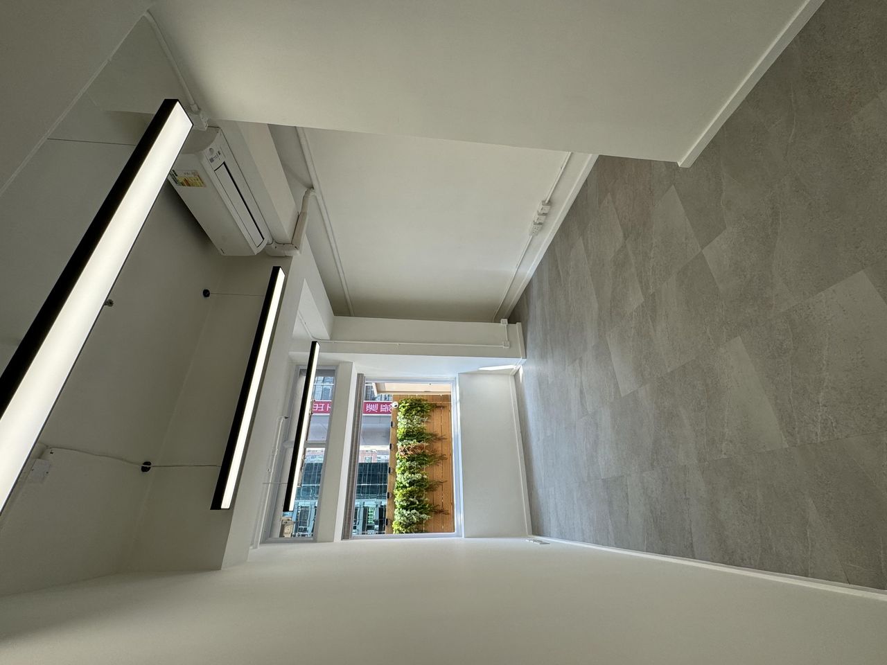 Hongkong  Coworking spaces PRIVATE OFFICE IN MONG KOK (ROOM C) image 1