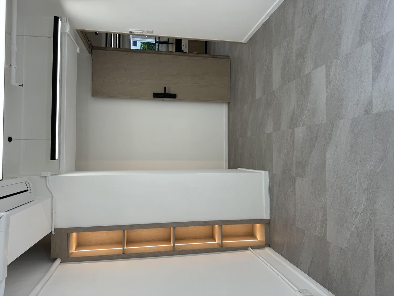 Hongkong  Coworking spaces PRIVATE OFFICE IN MONG KOK (ROOM C) image 4