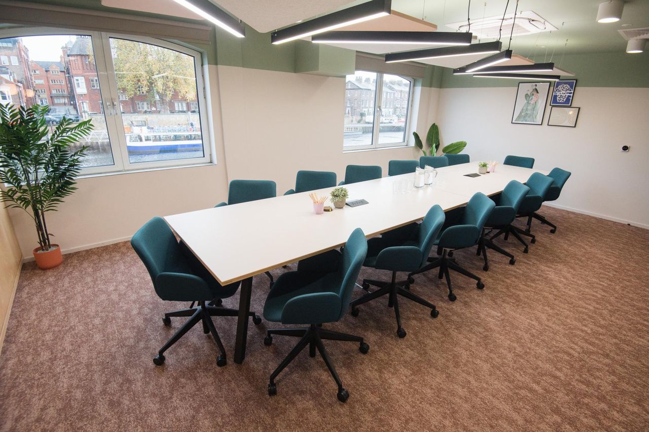 Rest der Welt Creative Meeting Workspace Castle Suite image 3