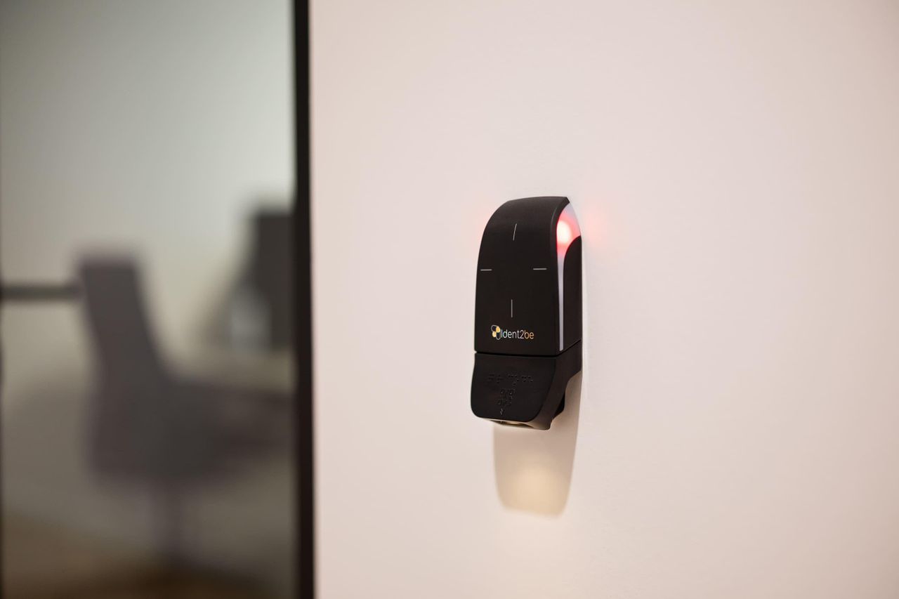 Rest of the World  Office desk 1. Gerrit Karsten - kamer image 0