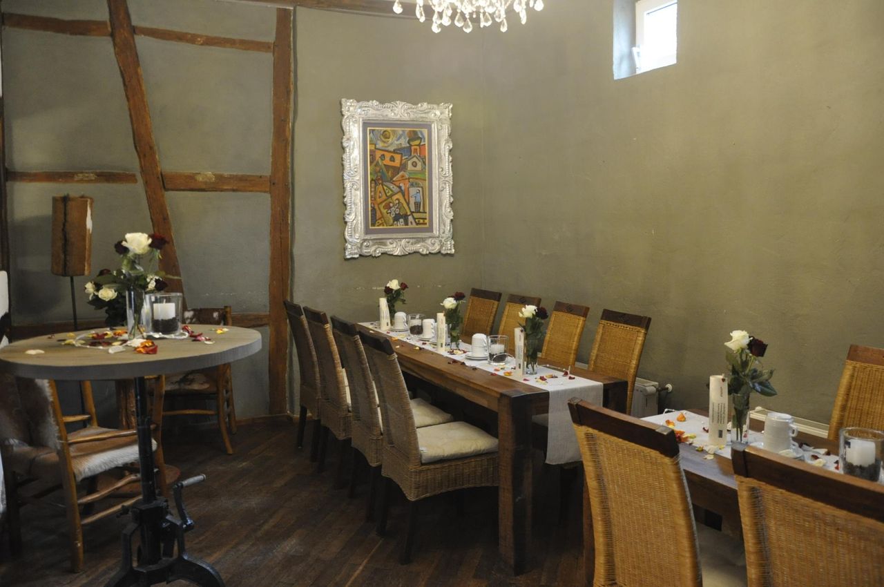 Frankfurt am Main  Außergewöhnliche Locations Mediterrane Hofreite, Meetingräume, Kaminzimmer, Gewölbekeller, Garten image 20