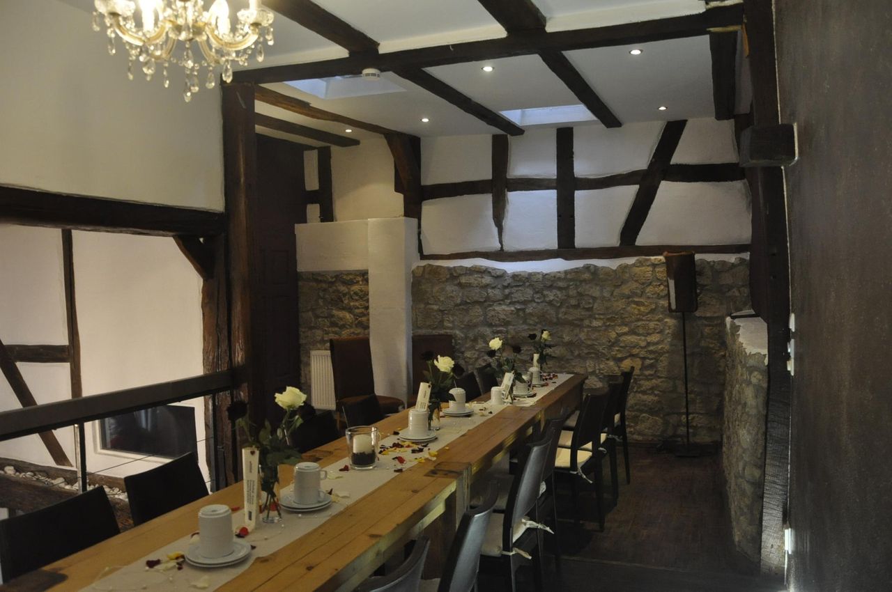 Frankfurt am Main  Außergewöhnliche Locations Mediterrane Hofreite, Meetingräume, Kaminzimmer, Gewölbekeller, Garten image 21