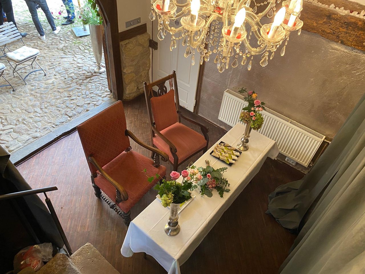 Frankfurt am Main  Außergewöhnliche Locations Mediterrane Hofreite, Meetingräume, Kaminzimmer, Gewölbekeller, Garten image 35