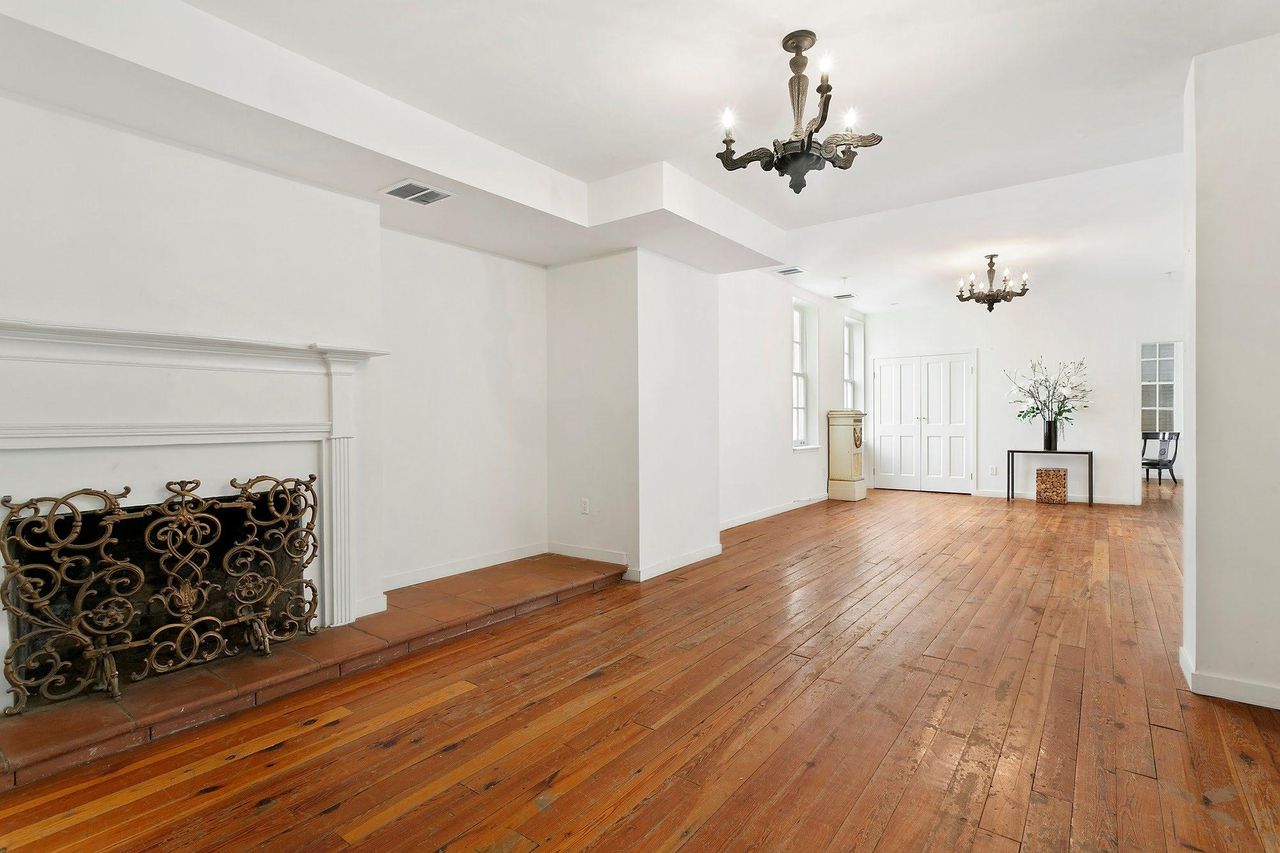 New York City  Loft Wooster St Townhouse Retail Space image 2