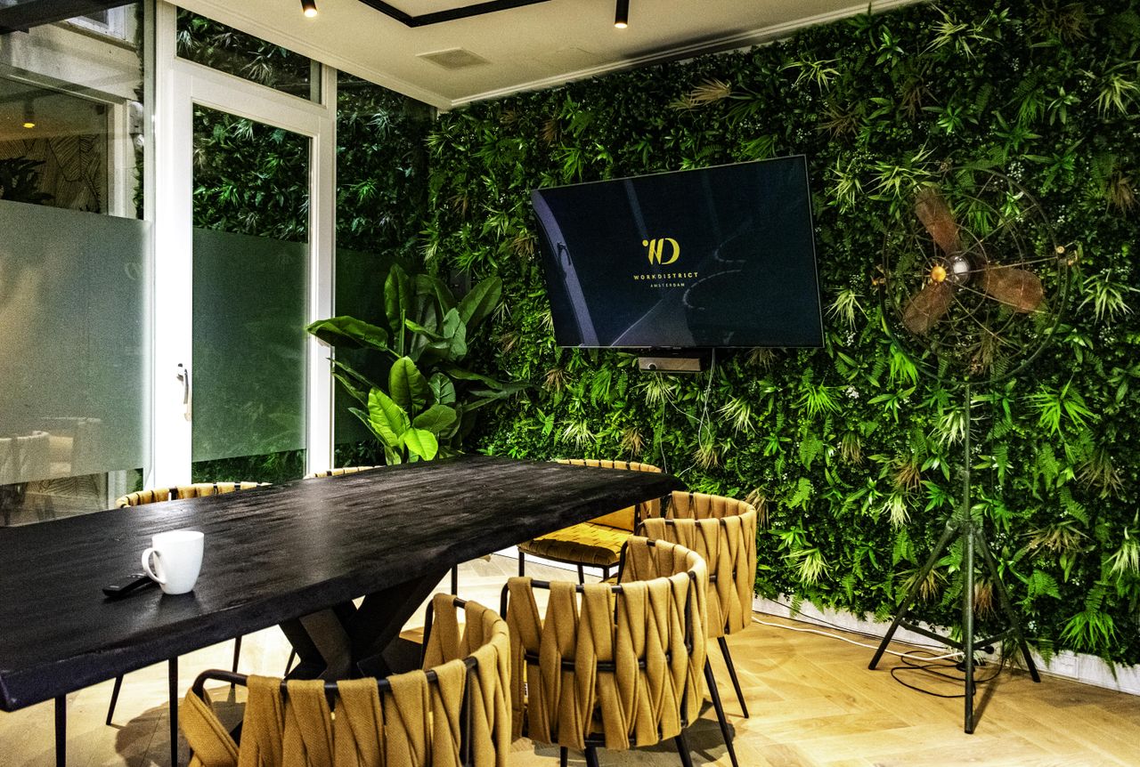 Amsterdam  Meeting room On Earth image 2