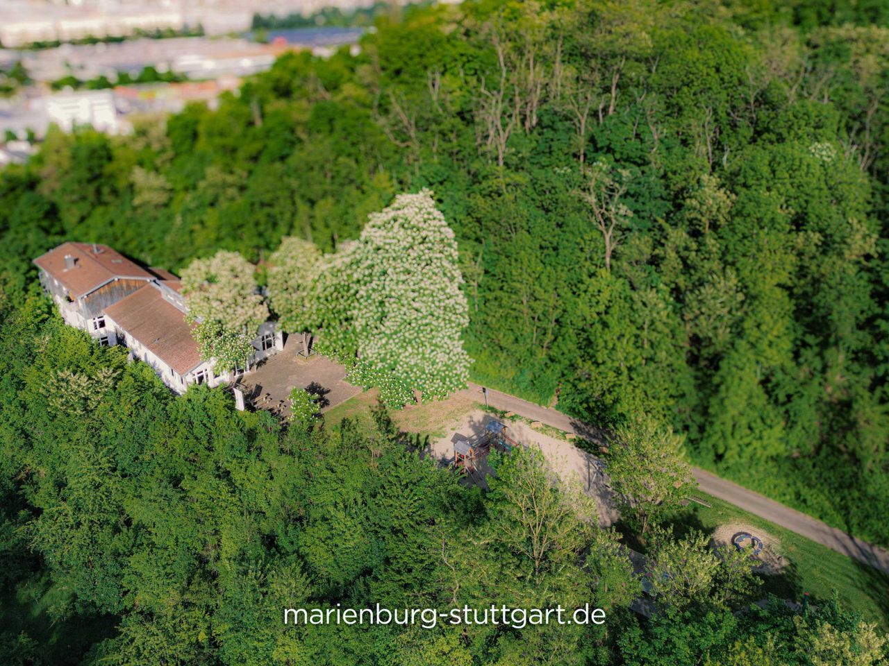 Stuttgart Offsite-Meeting  Außenanlage image 1