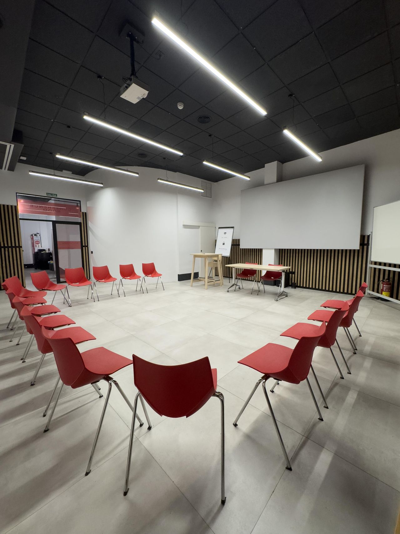 Málaga Mobile Working Meetingraum Big Conference Room image 5