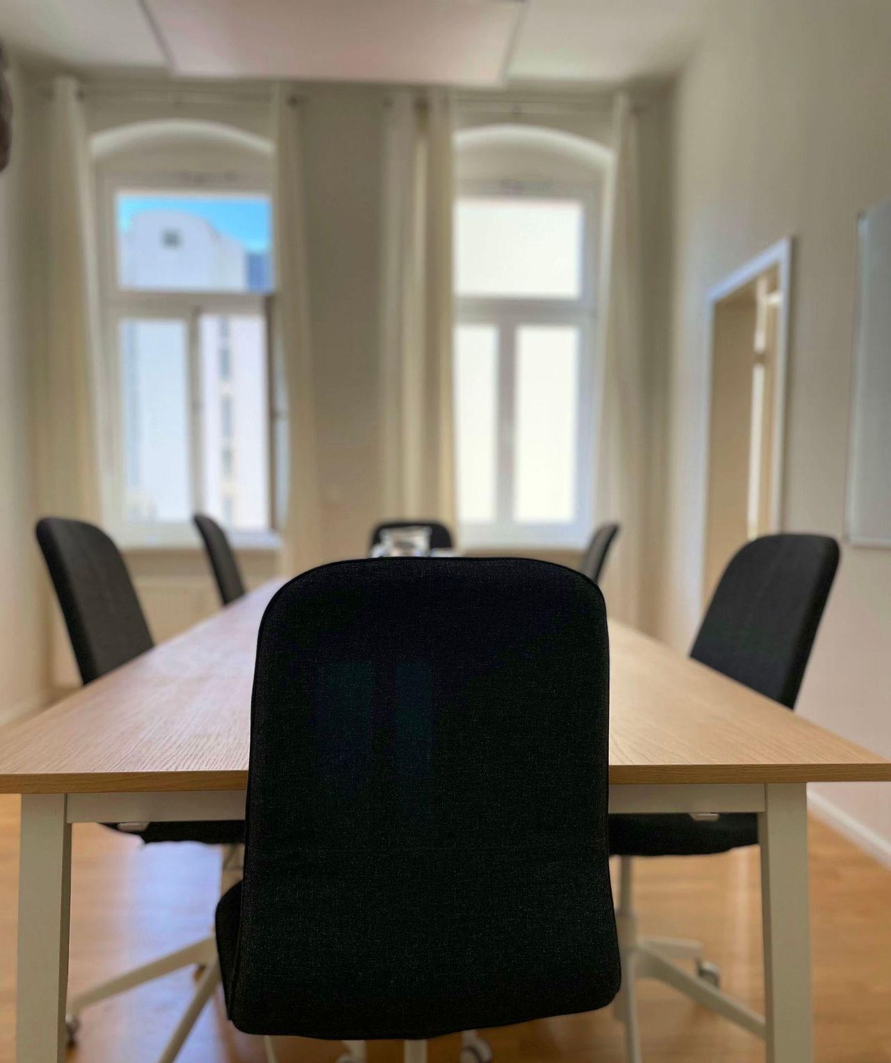 Dresden  Vergaderzalen Meetingraum Harat - Quartier22 Coworking Dresden image 1