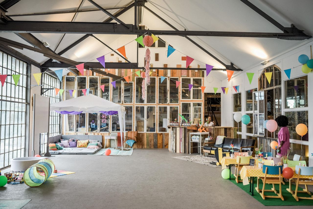 Berlin  Studio Industrial & Bright Photostudio image 7