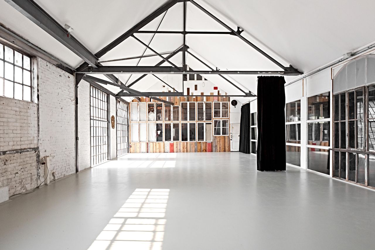 Berlin  Studio Industrial & Bright Photostudio image 0