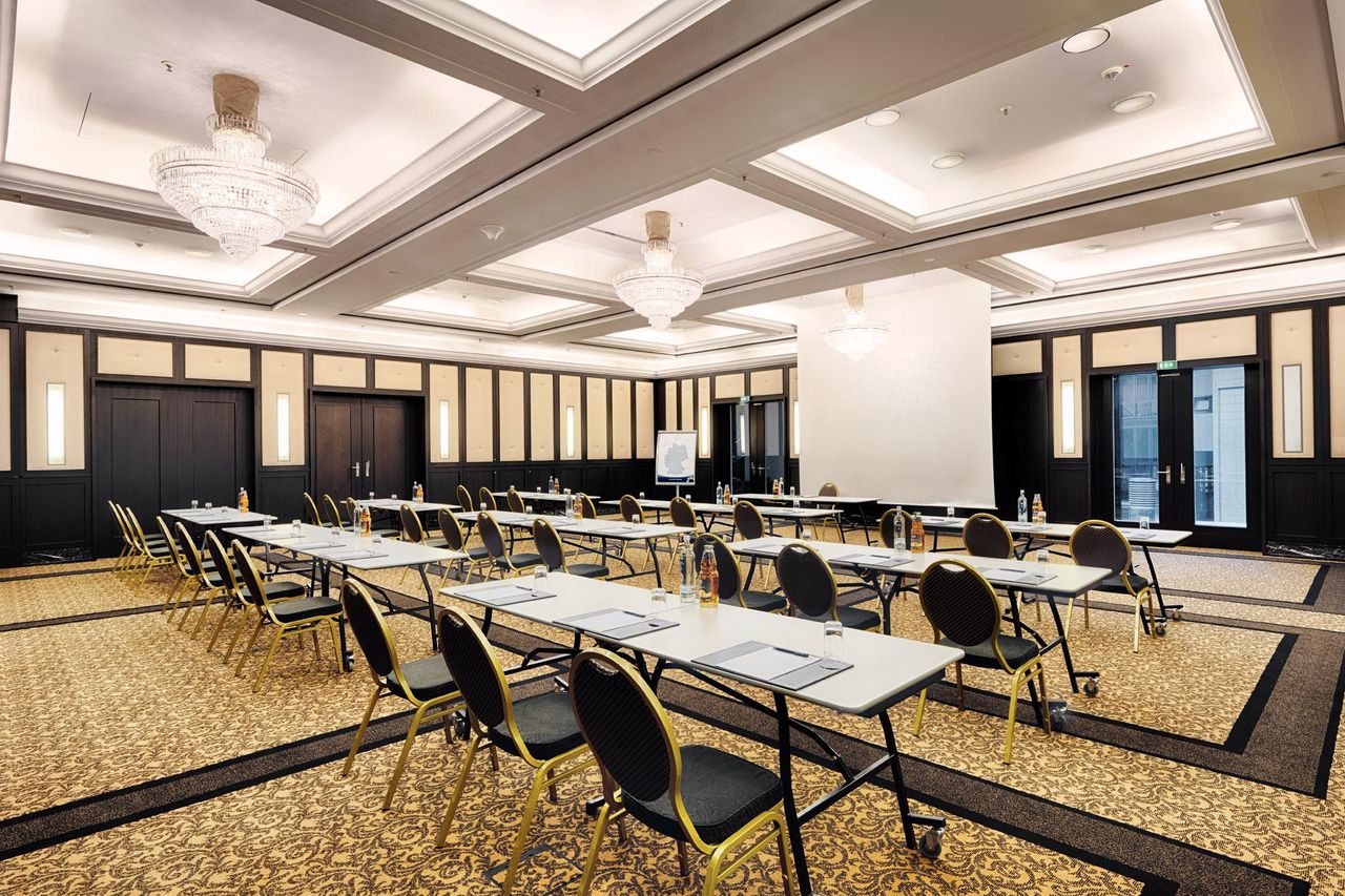 Euskirchen Party Festsaal Ballsaal B image 0