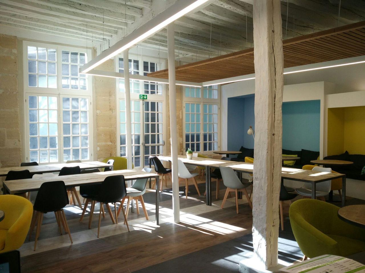 Paris Réunion créative Coworking space Espace principal image 5