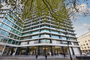 Brussels Coworking space Club Lounge Day Pass image 3