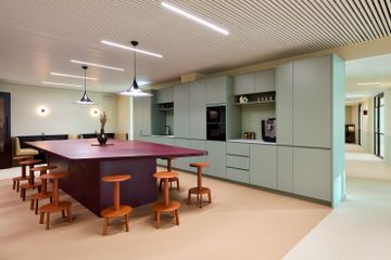 Brussels Coworking space Club Lounge Day Pass image 5