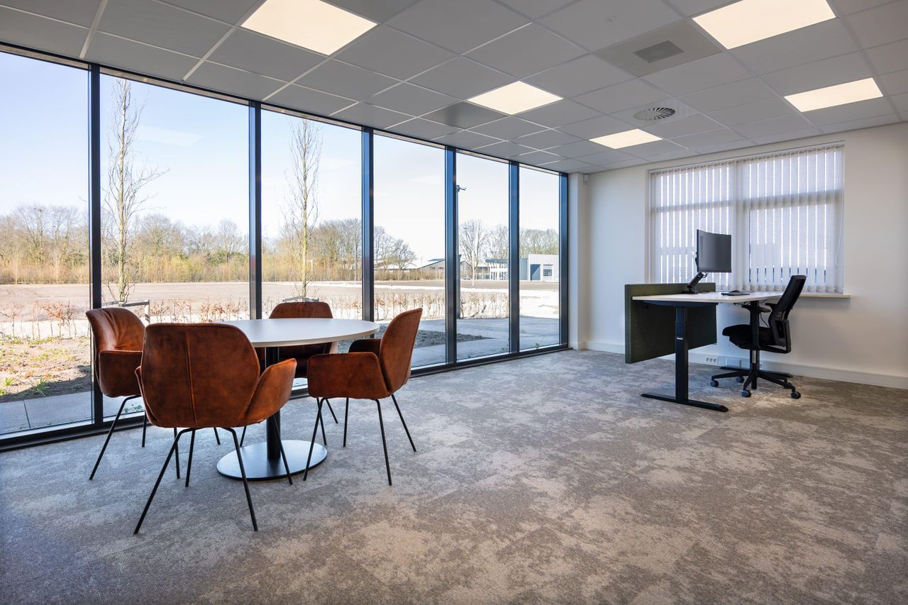 Rest of the World  Office space 2. Pieter IJzerman - kamer image 0