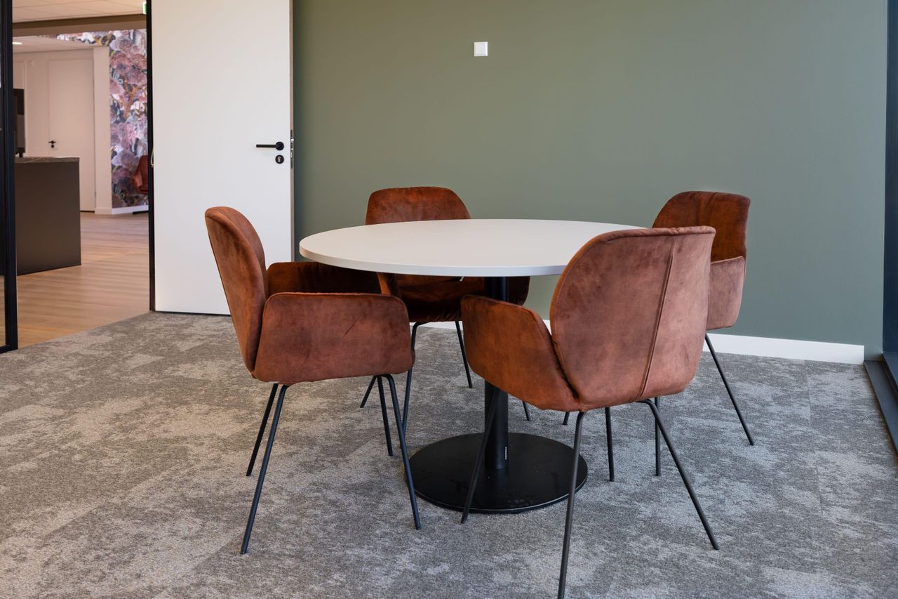 Rest of the World  Office space 2. Pieter IJzerman - kamer image 5