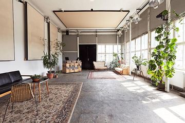 Berlijn Studio Bright, Industrial Panoramaroom with Riverview image 0