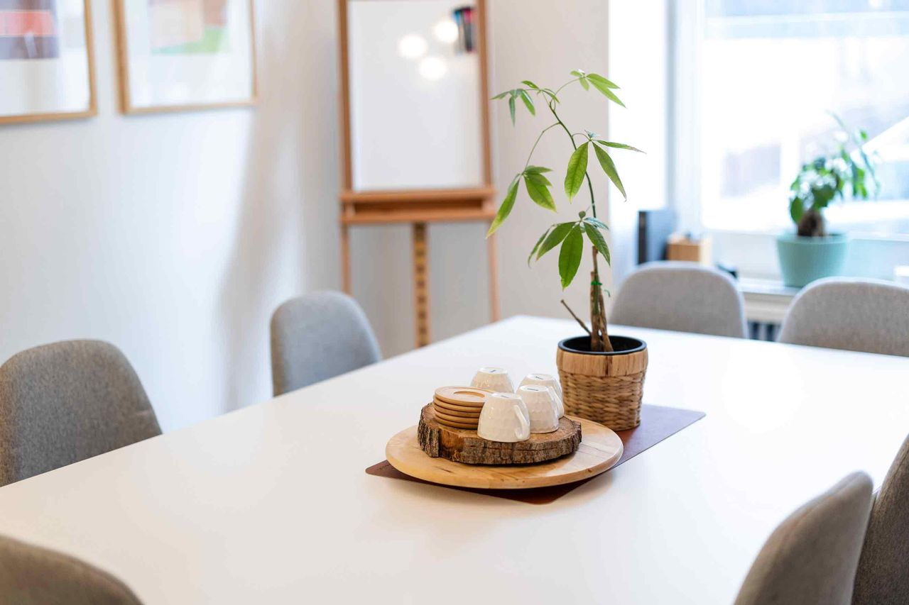 Stuttgart  Boardrooms LUNCA - Toller Meetingraum in Stgt West für bis zu 8 Personen image 3