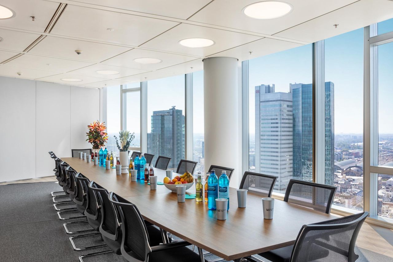Frankfurt am Main  Business Center Tagungsraum Skyline 31. OG image 3