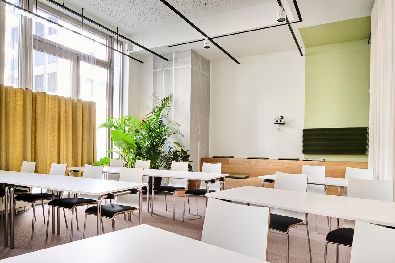 Berlin  Meeting room E.02 image 0